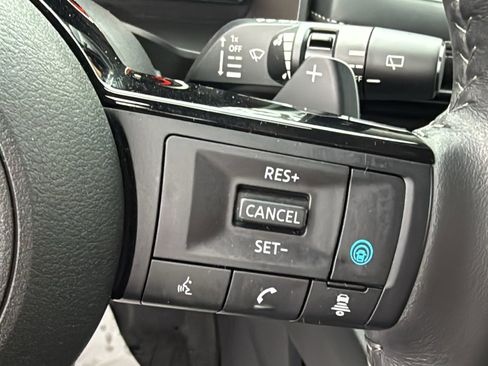 Certified 2024 Nissan Rogue SL image 11