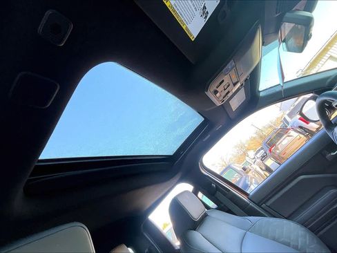 New 2025 Toyota Tacoma TRD Off-Road image 14