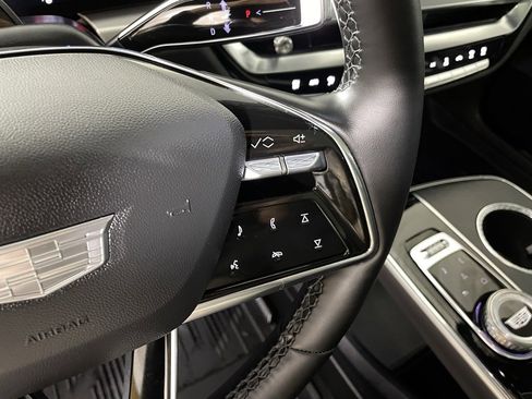 Used 2025 Cadillac Lyriq Sport image 25