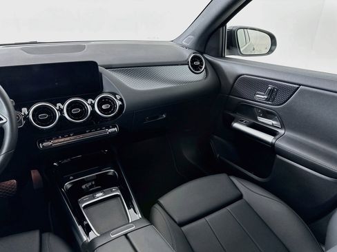 Certified 2025 Mercedes-Benz GLA 250 image 22
