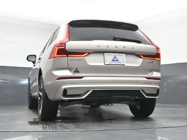 New 2026 Volvo XC60 B5 Plus w/ Protection Package Premier AWD/4WD image 41