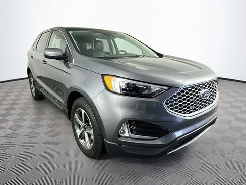 Certified 2024 Ford Edge SEL w/ Convenience Package AWD/4WD image 4