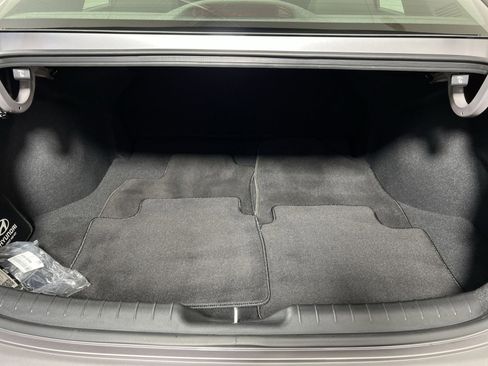 Used 2023 Hyundai Elantra SE w/ Cargo Package image 24