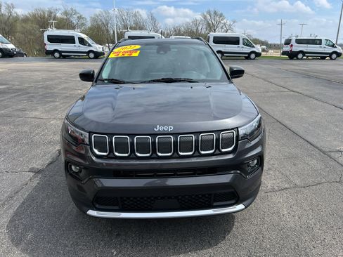 Used 2022 Jeep Compass Limited w/ Sun and Sound Group image 2
