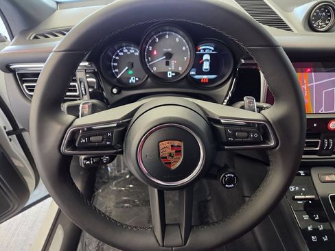 Certified 2026 Porsche Macan S AWD/4WD image 18