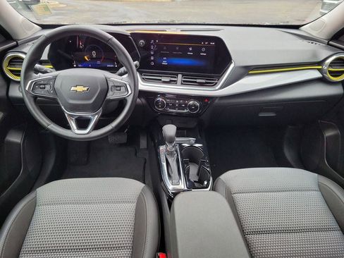 Certified 2024 Chevrolet Trax LT w/ Driver Confidence Package image 22