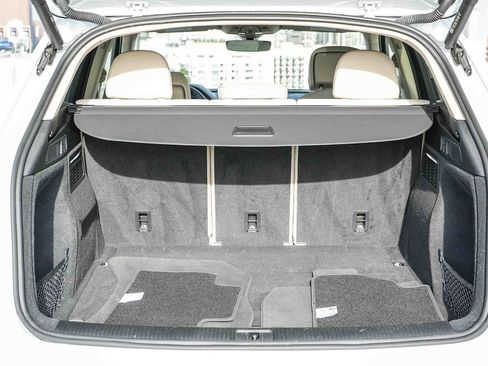 Used 2023 Audi Q5 2.0T Premium w/ Convenience Package image 40