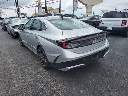Used 2025 Hyundai Sonata SEL FWD image 9