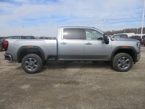 New 2026 GMC Sierra 3500 SLE w/ SLE Value Package image 3