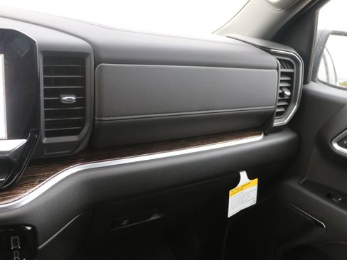 New 2026 GMC Sierra 1500 Elevation w/ LPO, Elevation Black Package image 27