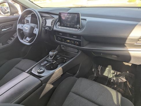 Certified 2025 Nissan Rogue SV AWD/4WD image 13