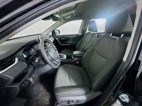 Used 2024 Toyota RAV4 XLE image 12