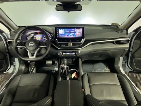 Certified 2025 Nissan Altima 2.5 SR w/ SR Premium Package image 9