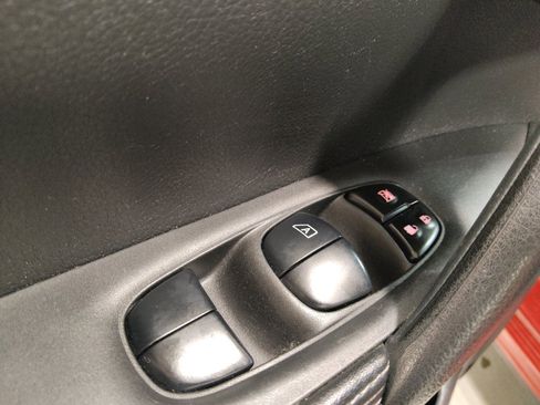 Used 2020 Nissan Rogue Sport S FWD image 27