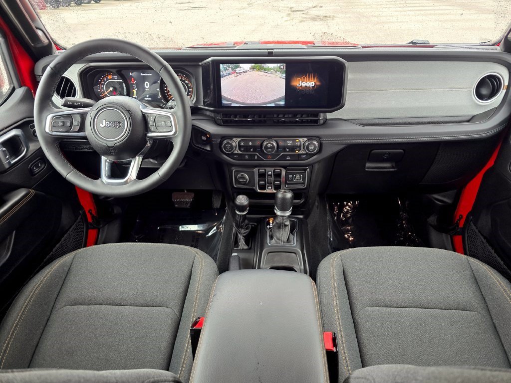 Used 2026 Jeep Wrangler Unlimited Sahara AWD/4WD image 31