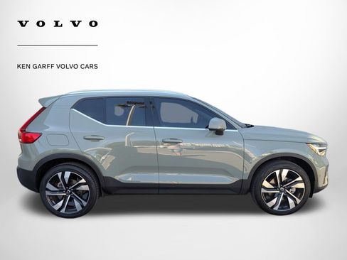 Used 2023 Volvo XC40 B5 Ultimate w/ Protection Package Premier AWD/4WD image 2