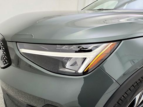 New 2026 Volvo XC40 B4 Plus w/ Climate Package image 34