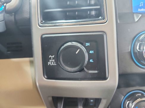 Used 2021 Ford F250 Lariat w/ FX4 Off-Road Package AWD/4WD image 29