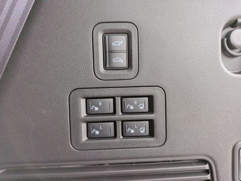 Used 2025 Nissan Armada PRO-4X w/ Pro-4X Premium Package image 39