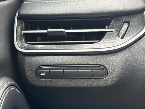 Used 2023 INFINITI QX60 Pure image 16