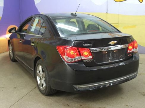 Used 2016 Chevrolet Cruze LT w/ Sun, Sound and Sport Package FWD image 6