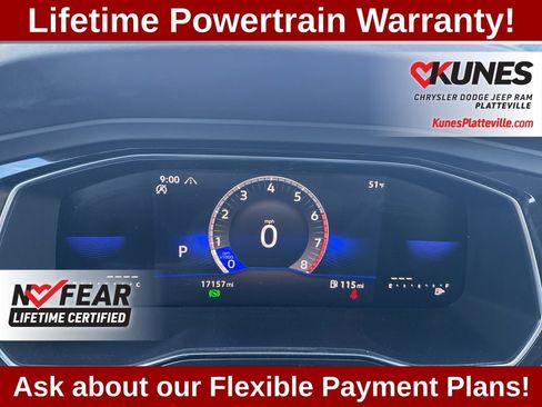 Used 2023 Volkswagen Jetta SE w/ Panoramic Sunroof Package FWD image 16