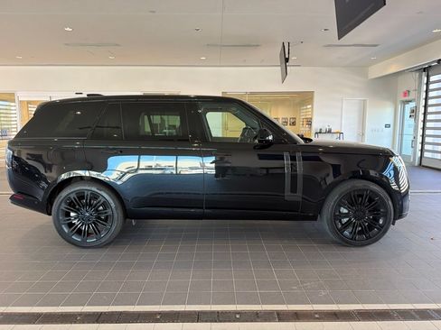 Used 2026 Land Rover Range Rover Long Wheelbase SE AWD/4WD image 6