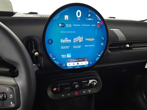 Used 2025 MINI Cooper 4-Door Hardtop FWD image 21