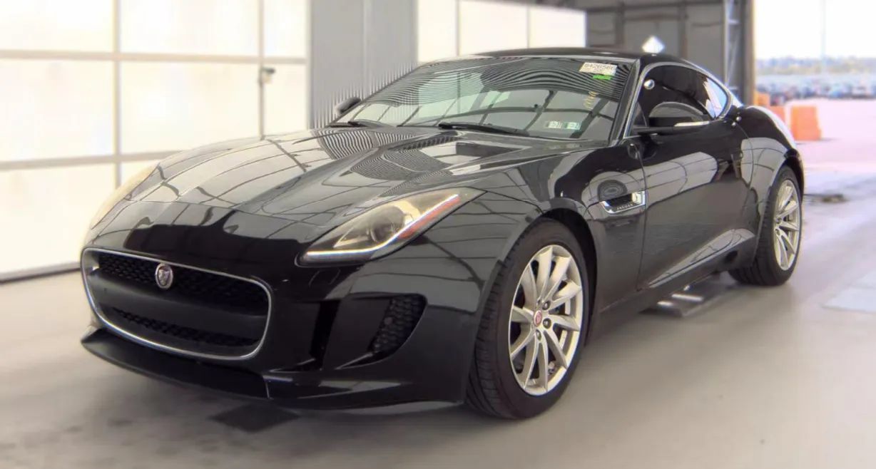 Used 2016 Jaguar F-TYPE Coupe RWD image 1