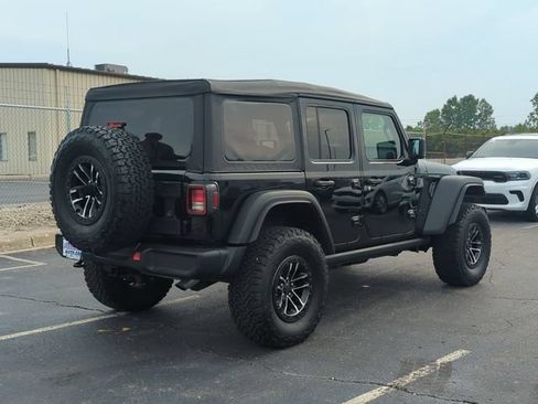 Used 2025 Jeep Wrangler Unlimited Sport AWD/4WD image 3