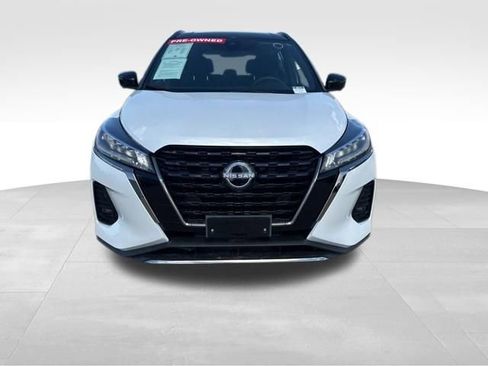 Used 2024 Nissan Kicks SR FWD image 3