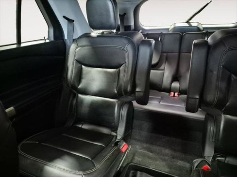 Used 2021 Ford Explorer XLT w/ Equipment Group 202A image 16