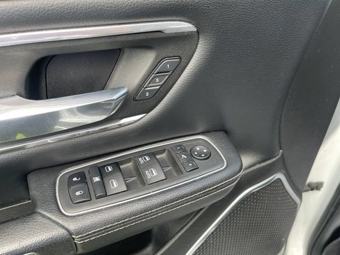 Used 2022 RAM 1500 Laramie w/ Sport Appearance Package AWD/4WD image 12