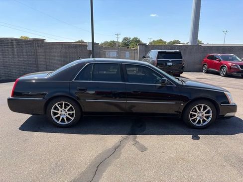 Used 2006 Cadillac DTS Performance FWD image 8