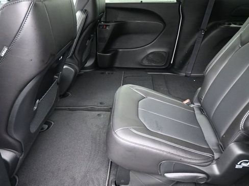 New 2026 Chrysler Pacifica Select image 38