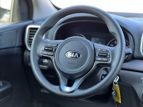 Used 2017 Kia Sportage LX FWD image 31