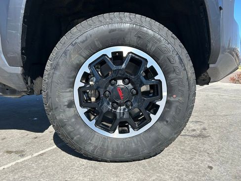 Used 2024 Toyota Tacoma TRD Off-Road AWD/4WD image 30