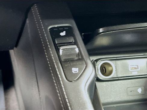 Certified 2022 Kia Telluride SX w/ SX Prestige Package image 21