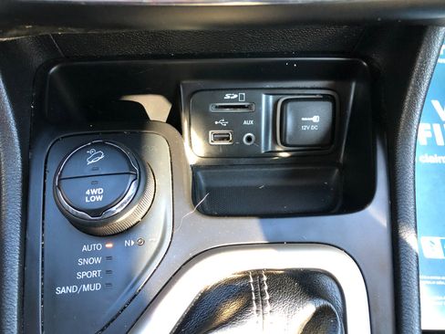 Used 2016 Jeep Cherokee Limited w/ Trailer Tow Group image 24