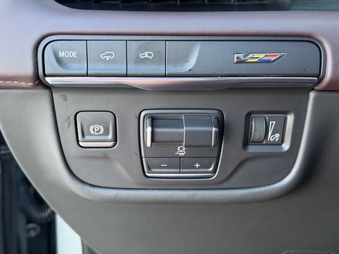 Used 2024 Cadillac Escalade V AWD/4WD image 27
