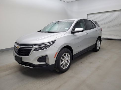 Used 2022 Chevrolet Equinox LT image 2