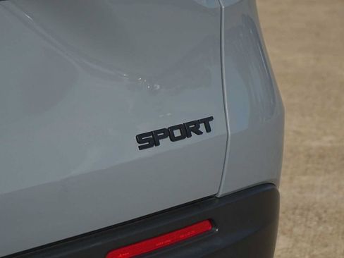 Used 2024 Honda HR-V Sport image 8