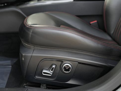 Used 2021 Maserati Ghibli S image 32