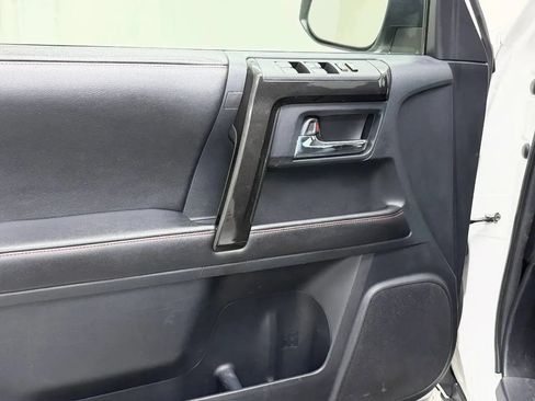 Used 2016 Toyota 4Runner SR5 Premium AWD/4WD image 24
