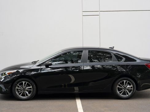 Used 2023 Kia Forte LXS w/ LXS Technology Package FWD image 40