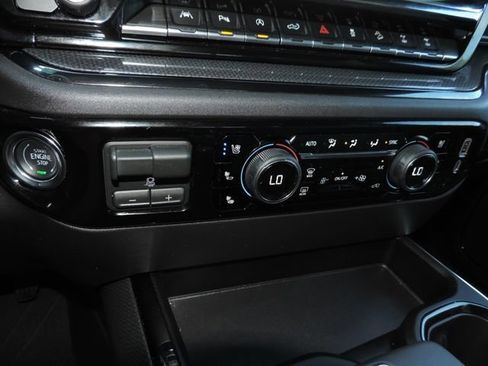 Certified 2026 Chevrolet Silverado 1500 ZR2 w/ Dark Appearance Package AWD/4WD image 28