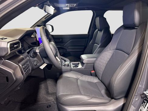 New 2026 Toyota 4Runner TRD Off-Road Premium w/ Tow Technology Package AWD/4WD image 19