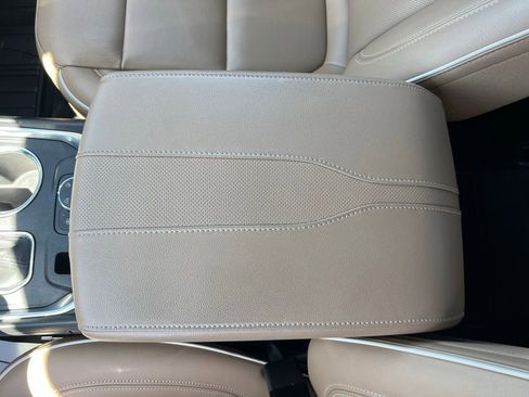 Used 2023 Chevrolet Traverse Premier w/ LPO, Floor Liner Package AWD/4WD image 32