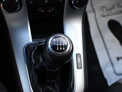 Used 2012 Chevrolet Cruze LS w/ Connectivity Package FWD image 8