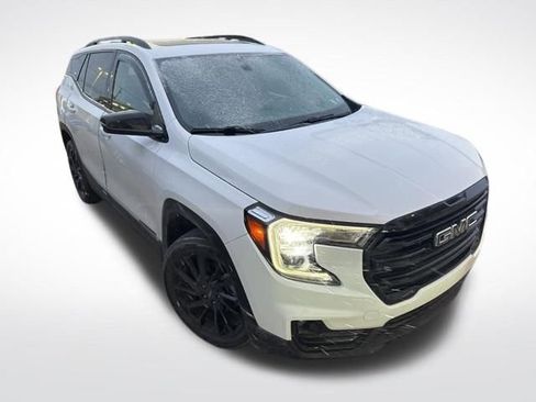 Used 2023 GMC Terrain SLT w/ Elevation Edition image 2